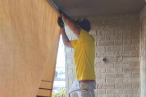 Colocando toldo