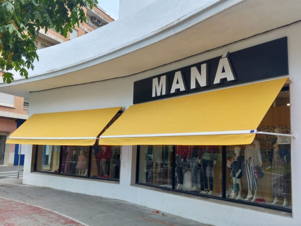 toldo punto recto colocado por Toldos Europa en Moreira